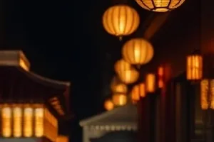 情侣舱十六色可调灯带，漫反射涂料墙面呈淡蓝渐变